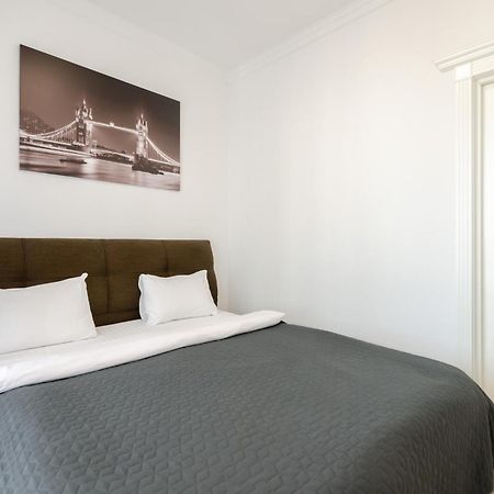Petrovdom Inn Rc Diplomat Hall -The Smart Hotel Apartment Panoramic City View I Kiev Esterno foto