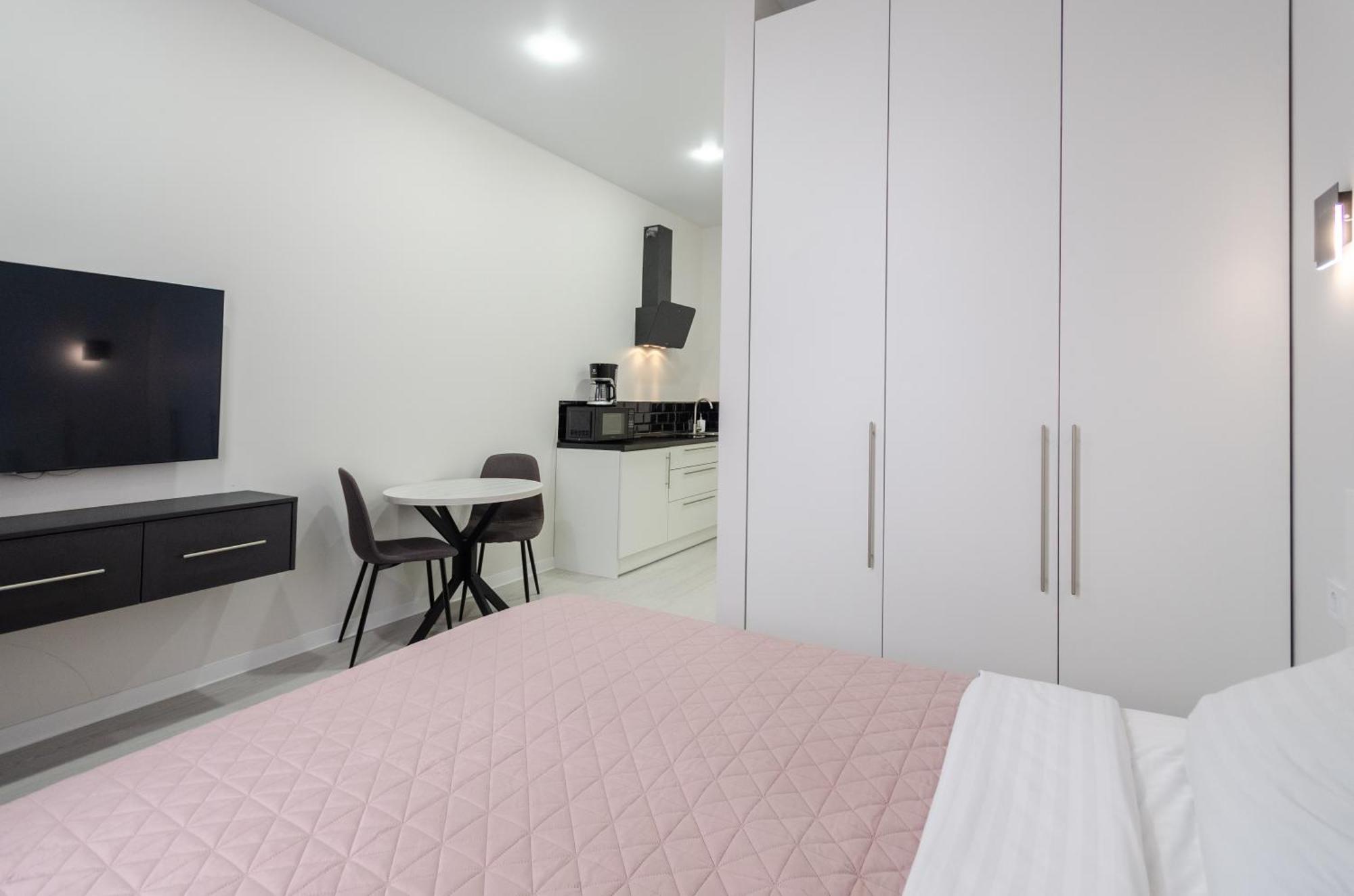 Petrovdom Inn Rc Diplomat Hall -The Smart Hotel Apartment Panoramic City View I Kiev Esterno foto