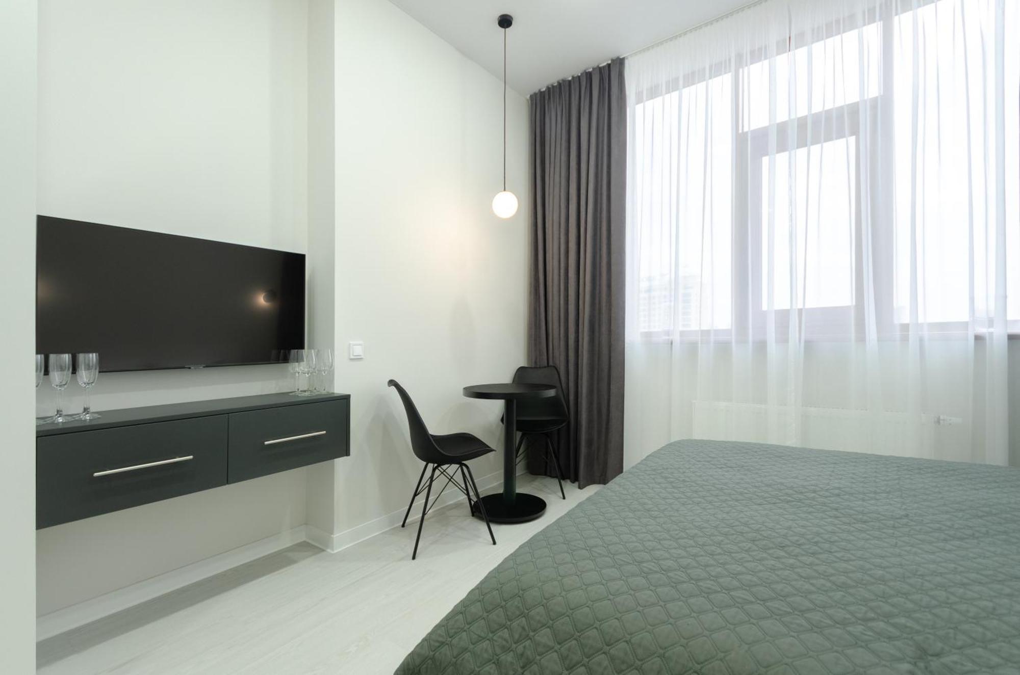 Petrovdom Inn Rc Diplomat Hall -The Smart Hotel Apartment Panoramic City View I Kiev Esterno foto
