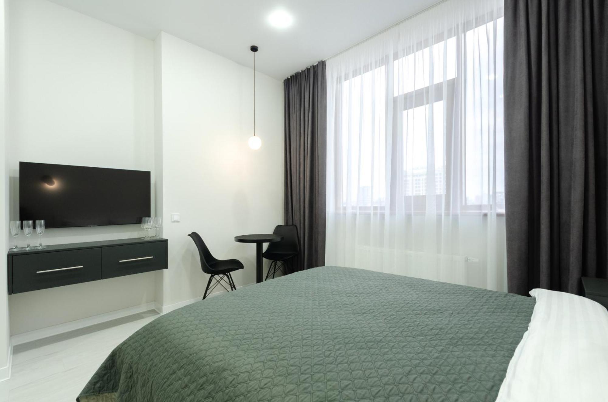 Petrovdom Inn Rc Diplomat Hall -The Smart Hotel Apartment Panoramic City View I Kiev Esterno foto